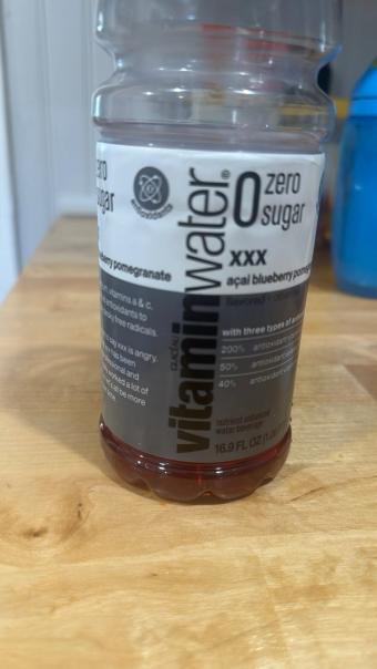 Vitamin Water, Vitamin Water Zero xxx, barcode: 0786162003515, has 0 potentially harmful, 5 questionable, and
0 added sugar ingredients.