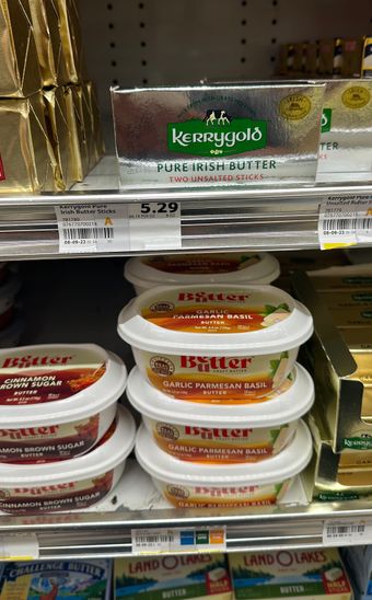 Gs1 Ireland, UNSALTED PURE IRISH BUTTER STICKS, UNSALTED, barcode: 0767707002156, has 0 potentially harmful, 0 questionable, and
    0 added sugar ingredients.