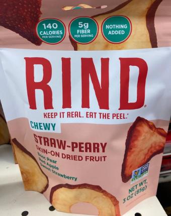 Rind, Rind Chewy Skin-On Straw-Peary Dried Fruit 3 oz, barcode: 0867684000463, has 0 potentially harmful, 0 questionable, and
    0 added sugar ingredients.