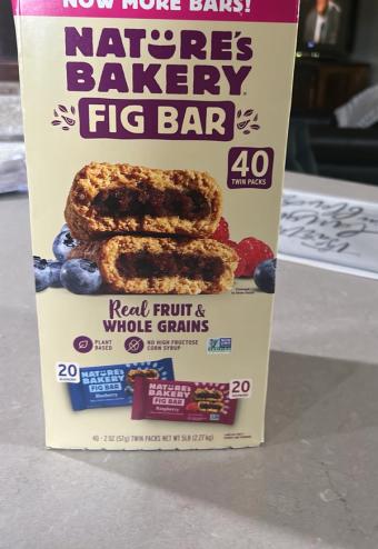Nature's Bakery, Fig bar, barcode: 0047495610048, has 2 potentially harmful, 1 questionable, and
    3 added sugar ingredients.