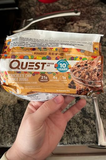 Quest Nutrition, Llc, CHOCOLATE CHIP COOKIE DOUGH FLAVOR PROTEIN BAR, CHOCOLATE CHIP COOKIE DOUGH, barcode: 0888849000012, has 1 potentially harmful, 3 questionable, and
0 added sugar ingredients.