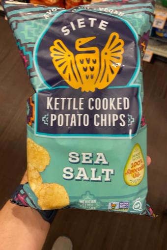 Siete, Siete Sea Salt Kettle Cooked Potato Chips 5.5 oz, barcode: 0853986008078, has 0 potentially harmful, 0 questionable, and
    0 added sugar ingredients.