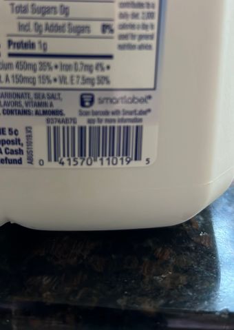 Blue Diamond Growers, UNSWEETENED ORIGINAL ALMONDMILK, UNSWEETENED ORIGINAL, barcode: 0041570110195, has 0 potentially harmful, 1 questionable, and
0 added sugar ingredients.