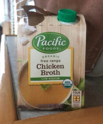 Pacific Foods, Pacific Foods Low Sodium Organic Free Range Chicken Broth 4 - 8 fl oz Cartons, barcode: 0052603054355, has 1 potentially harmful, 1 questionable, and
    1 added sugar ingredients.