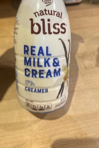 Coffee Mate, Coffee Mate Natural Bliss Vanilla Creamer, barcode: 0050000671489, has 0 potentially harmful, 1 questionable, and
    1 added sugar ingredients.