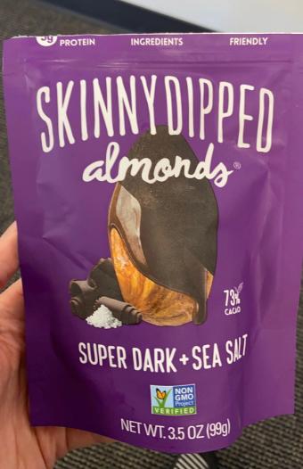 Skinny Dipped, Skinny Dipped 73% Cacao Super Dark & Sea Salt Almonds 3.5 oz, barcode: 0851562008290, has 0 potentially harmful, 0 questionable, and
    2 added sugar ingredients.