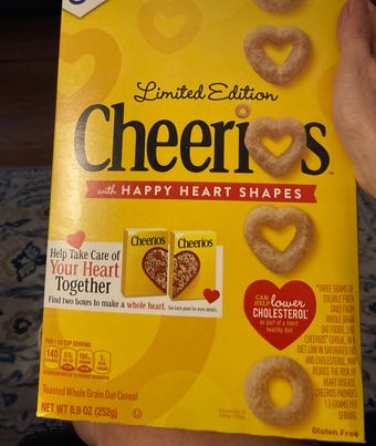 General Mills Sales, Inc., Cheerios Whole Grain Oats Gluten Free Breakfast Cereal, barcode: 0016000275263, has 0 potentially harmful, 2 questionable, and
    1 added sugar ingredients.