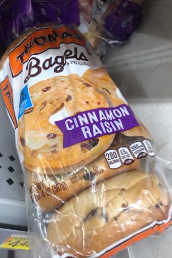 Bimbo Bakeries Usa, Inc., CINNAMON RAISIN PRE-SLICED BAGELS, CINNAMON RAISIN, barcode: 0048121292089, has 3 potentially harmful, 6 questionable, and
    2 added sugar ingredients.