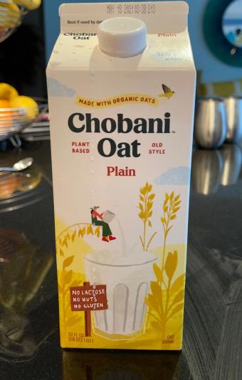 Chobani, Chobani Original Oat Drink 52 fl oz, barcode: 0818290016980, has 1 potentially harmful, 2 questionable, and
    0 added sugar ingredients.