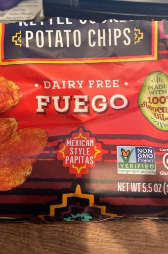 Siete, Siete Fuego Kettle Cooked Potato Chips 5.5 oz, barcode: 0853986008061, has 0 potentially harmful, 2 questionable, and
    0 added sugar ingredients.
