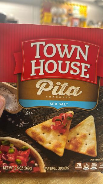 Keebler Company, SEA SALT PITA OVEN BAKED CRACKRS, SEA SALT, barcode: 0030100784586, has 2 potentially harmful, 2 questionable, and
1 added sugar ingredients.