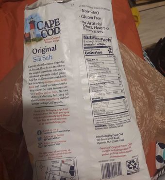 Cape Cod Potato Chips Inc., ORIGINAL KETTLE COOKED POTATO CHIPS, ORIGINAL, barcode: 0020685001642, has 2 potentially harmful, 1 questionable, and
0 added sugar ingredients.