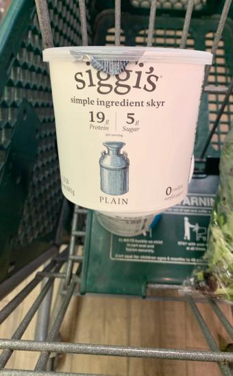 The Icelandic Milk And Skyr Corporation, PLAIN ICELANDIC STYLE SKYR STRAINED NON-FAT YOGURT, PLAIN, barcode: 0898248001411, has 0 potentially harmful, 0 questionable, and
    0 added sugar ingredients.