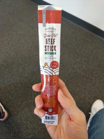 Thrive Market, Grass-Fed Beef Stick Jalapeno, barcode: 0671635704566, has 0 potentially harmful, 1 questionable, and
    0 added sugar ingredients.