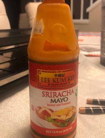 Lee Kum Kee Co. Ltd., SRIRACHA MAYO SPREAD AND DRESSING, SRIRACHA, barcode: 0078895142693, has 2 potentially harmful, 3 questionable, and
    1 added sugar ingredients.