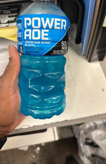 Powerade, Powerade Mountain Berry Blast Bottle 28 Fl Oz, barcode: 0049000079357, has 2 potentially harmful, 6 questionable, and
1 added sugar ingredients.