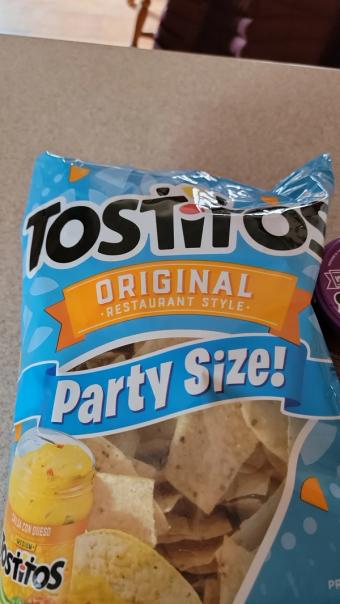 Tostitos, Tostitos Tortilla Chips Restaurant Style Original 17 Oz, barcode: 0028400517843, has 2 potentially harmful, 1 questionable, and
    0 added sugar ingredients.