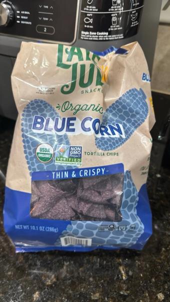 Late July, Late July Thin & Crispy Organic Blue Corn Tortilla Chips 10.1 oz, barcode: 0815099021665, has 0 potentially harmful, 2 questionable, and
    0 added sugar ingredients.