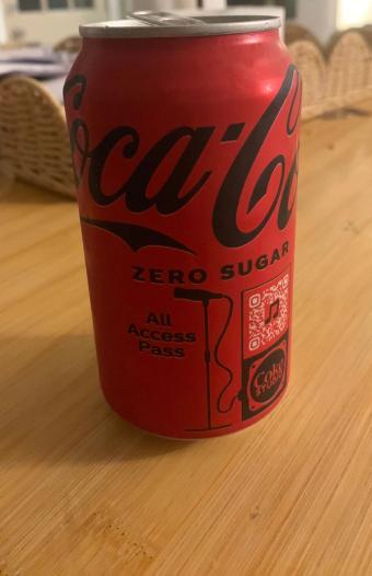 Coca-cola, COCA COLA Cola 12 oz, barcode: 0049000042566, has 5 potentially harmful, 1 questionable, and
    0 added sugar ingredients.