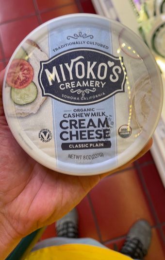 Miyoko's Kitchen, CLASSIC PLAIN ORGANIC CASHEW MILK CREAM CHEESE, CLASSIC PLAIN, barcode: 0857554005704, has 0 potentially harmful, 0 questionable, and
    0 added sugar ingredients.