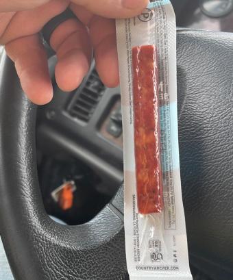 Country Archer, Mini Original Grass Fed Beef Stick, barcode: 0853016002076, has 0 potentially harmful, 1 questionable, and
0 added sugar ingredients.
