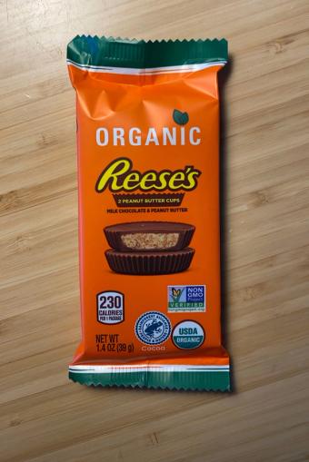 Reese's, Reese's Organic Milk Chocolate & Peanut Butter Cups 2 ea, barcode: 0034000938650, has 0 potentially harmful, 0 questionable, and
    2 added sugar ingredients.