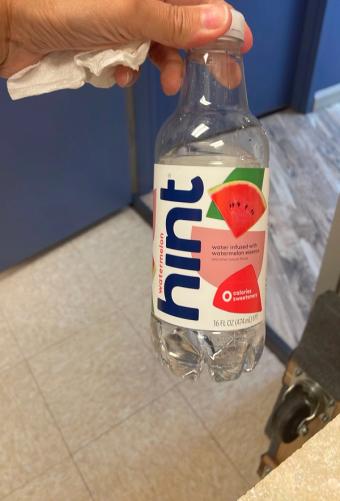 Hint, Inc., WATER INFUSED WITH WATERMELON ESSENCE, WATERMELON, barcode: 0184739000316, has 0 potentially harmful, 1 questionable, and
    0 added sugar ingredients.