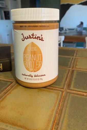 Justin's, Justin's Peanut Butter 28 oz, barcode: 0840379101393, has 0 potentially harmful, 1 questionable, and
    0 added sugar ingredients.
