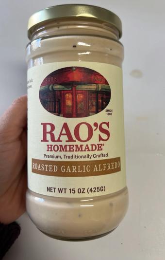 Sovos Brands Intermediate, Inc., ROASTED GARLIC ALFREDO SAUCE, ROASTED GARLIC ALFREDO, barcode: 0747479001175, has 1 potentially harmful, 2 questionable, and
0 added sugar ingredients.