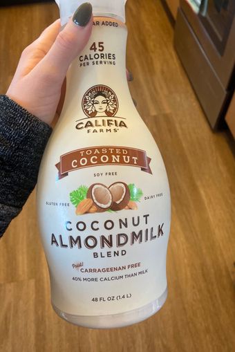Califia Farms, Lp, TOASTED COCONUT ALMOND MILK BLEND, barcode: 0852909003428, has 0 potentially harmful, 1 questionable, and
    1 added sugar ingredients.
