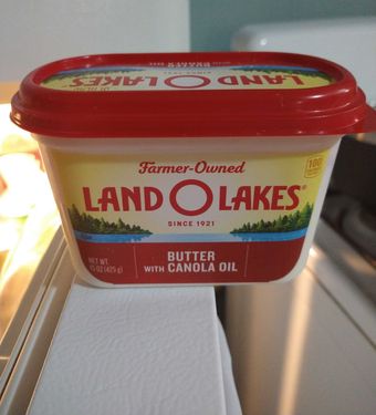Land O'lakes, Inc., BUTTER WITH CANOLA OIL, CANOLA OIL, barcode: 0034500151191, has 1 potentially harmful, 0 questionable, and
    0 added sugar ingredients.