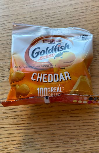 Pepperidge Farm Inc, 1OZ GOLDFISH POUCH, barcode: 0014100075233, has 3 potentially harmful, 3 questionable, and
    1 added sugar ingredients.