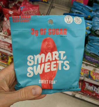 Smartsweets, SmartSweets Berry Sweet Fish 1.8 oz, barcode: 0669809200204, has 0 potentially harmful, 4 questionable, and
    1 added sugar ingredients.
