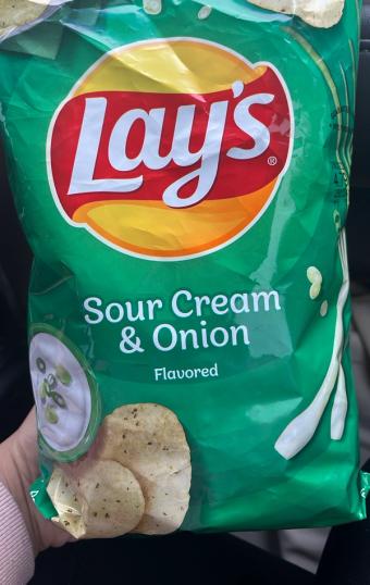 Frito-lay Company, SOUR CREAM & ONION FLAVORED POTATO CHIPS, SOUR CREAM & ONION, barcode: 0028400199636, has 3 potentially harmful, 4 questionable, and
0 added sugar ingredients.