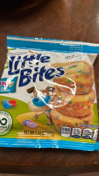 Bimbo Bakeries Usa, Inc., PARTY CAKE MUFFINS, PARTY, barcode: 0072030021621, has 11 potentially harmful, 6 questionable, and
    4 added sugar ingredients.