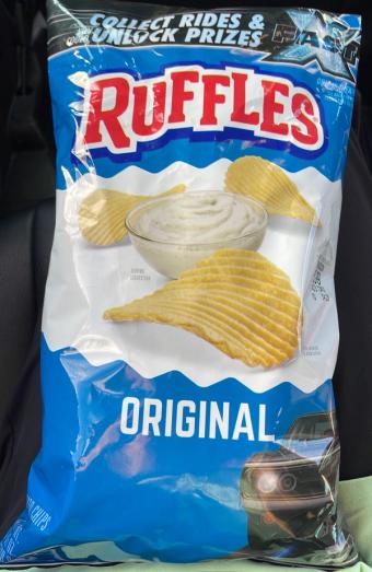 Ruffles, Ruffles Potato Chips Original 8 1/2 Oz, barcode: 0028400516686, has 2 potentially harmful, 1 questionable, and
    0 added sugar ingredients.