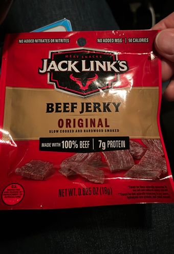 Link Snacks, Inc., ORIGINAL BEEF JERKY MEAT SNACKS, ORIGINAL, barcode: 0017082877666, has 2 potentially harmful, 1 questionable, and
2 added sugar ingredients.