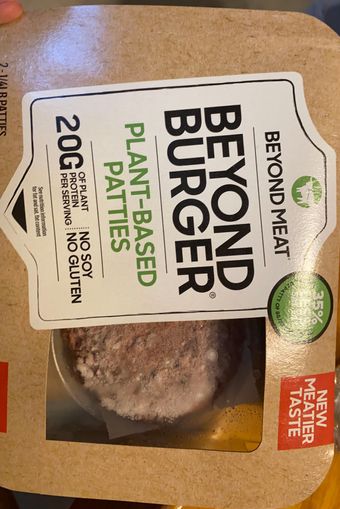 Beyond Meat, Inc., PLANT-BASED PATTIES, barcode: 0852629004583, has 1 potentially harmful, 2 questionable, and
0 added sugar ingredients.