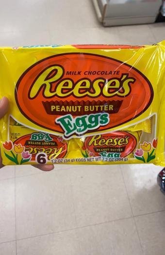 Reese's, MILK CHOCOLATE PEANUT BUTTER EGGS, barcode: 0034000476039, has 3 potentially harmful, 7 questionable, and
    2 added sugar ingredients.