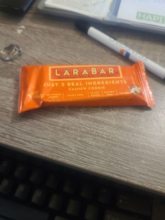 Small Planet Foods, Inc., CASHEW COOKIE BAR, CASHEW COOKIE, barcode: 0021908509259, has 0 potentially harmful, 0 questionable, and
    0 added sugar ingredients.