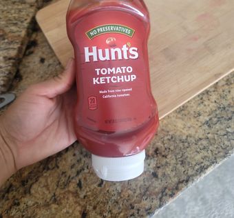 Hunt's, HUNTS Tomato Ketchup 20 oz, barcode: 0027000381434, has 1 potentially harmful, 1 questionable, and
2 added sugar ingredients.