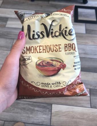 Pepsico, Inc, Miss Vickies Smokehouse BBQ Potato Chips 1.375 Ounce Plastic Bag, barcode: 0028400010436, has 4 potentially harmful, 7 questionable, and
    2 added sugar ingredients.