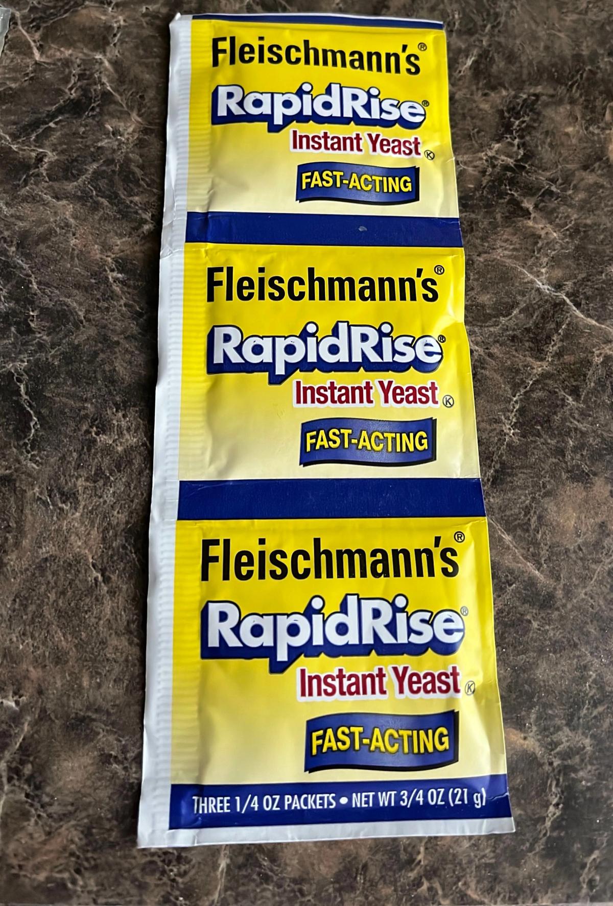 Fleischmann's RapidRise Fast-Acting Instant Yeast 3 - 0.25 oz Packets ...