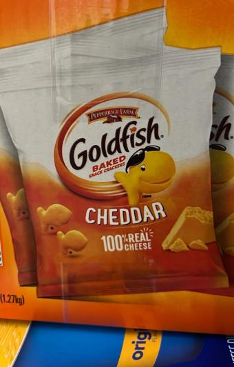 Goldfish, Goldfish Baked Cheddar Snack Crackers 45 Ea, barcode: 0014100046691, has 3 potentially harmful, 3 questionable, and
    1 added sugar ingredients.