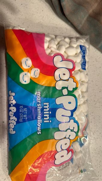 Jet-puffed, Jet-Puffed Mini Marshmallows 10 oz, barcode: 0600699001540, has 3 potentially harmful, 1 questionable, and
    3 added sugar ingredients.