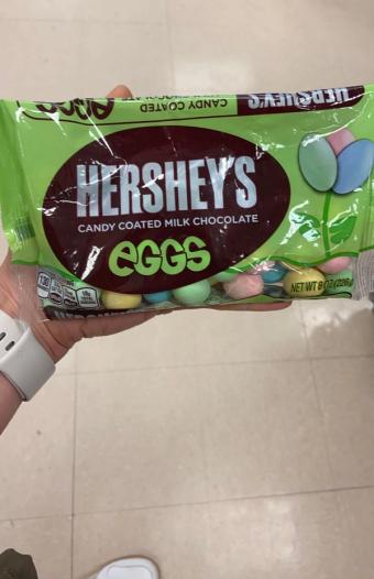 Hershey's, Hershey's Candy Coated Milk Chocolate Eggs 8 oz, barcode: 0034000183517, has 4 potentially harmful, 6 questionable, and
    2 added sugar ingredients.
