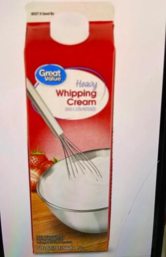 Great Value, Heavy whipping cream, barcode: 0605388187185, has 2 potentially harmful, 2 questionable, and
    0 added sugar ingredients.