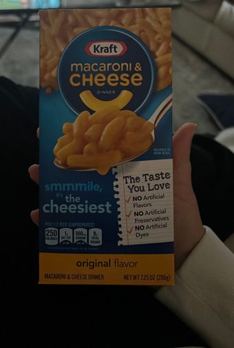 Kraft, Kraft Macaroni & Cheese Dinner 7.25 oz, barcode: 0021000658831, has 1 potentially harmful, 4 questionable, and
0 added sugar ingredients.