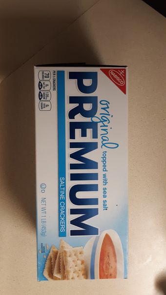 Nabisco Biscuit Company, ORIGINAL PREMIUM SALTINE CRACKERS, ORIGINAL, barcode: 0044000000578, has 1 potentially harmful, 2 questionable, and
    0 added sugar ingredients.