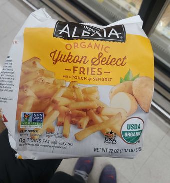 Lamb Weston Sales, Inc. , YUKON SELECT FRIES WITH A TOUCH OF SEA SALT, barcode: 0834183007026, has 2 potentially harmful, 2 questionable, and
    0 added sugar ingredients.